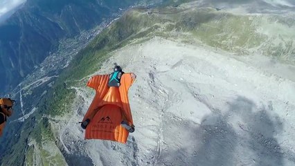 Crazy jump from a height 3842м (Сумасшедший прыжок с высоты 3842м)