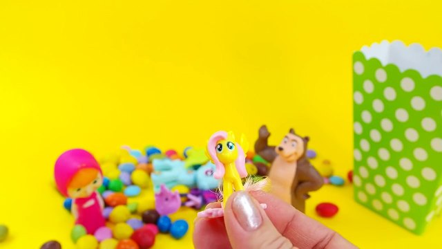 Macha et lOurs des Jouets, des Surprises et des Jeux pour les enfants - 2016