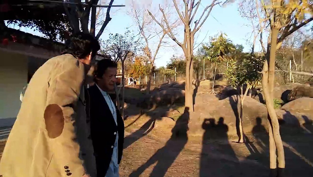 Sajid Banghash meeting with imran Khan at Bani gala