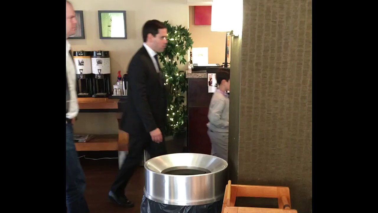 Rubio confronts Cruz staffer