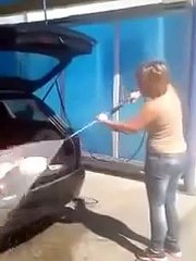 Cara Salah Mencuci Mobil