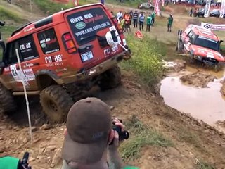 Arazi araçlarından nefes kesen mücadele