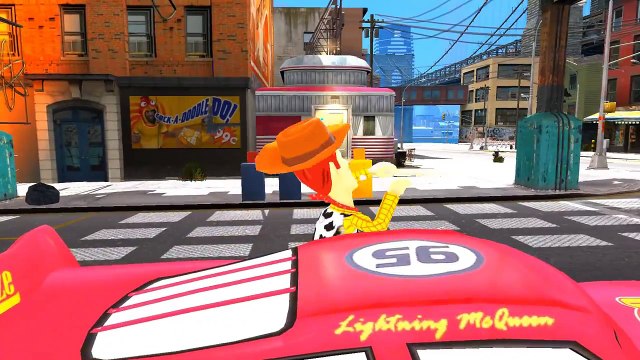 Camion Monstruo vs 10 autos CARS ❆ ELSA (FROZEN) MICKEY MOUSE WOODY (TOY STORY) SPIDERMAN | Gameplay