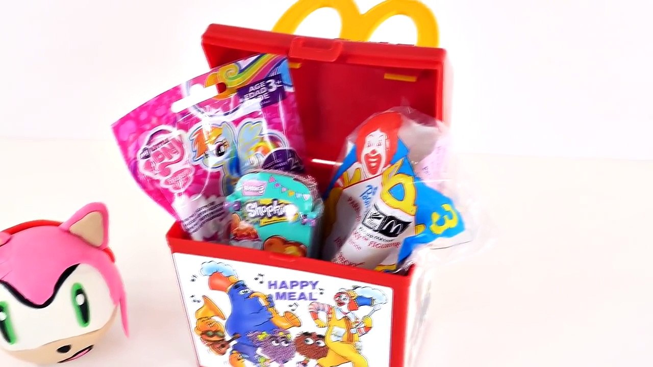 Amy McDonalds Surprise Happy Meal Fast Food Toy Eggs Play Doh MyLittlePony Disney Princess Shopkins