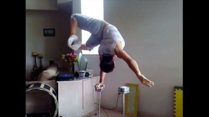 Amazing hand balancing practice, unbelievable strength & skill! (People are Awesome)