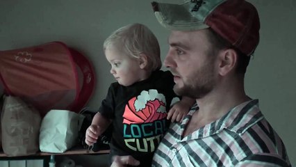 Toddler's Priceless Reaction to Her First Summer Rain with Daddy!