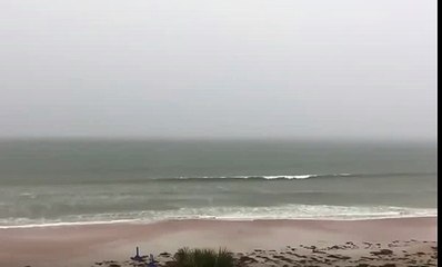 Удар молнии во время дождя