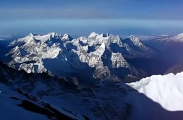 Самая высокая точка Земли — вершина Джомолунгма (8848 м.)