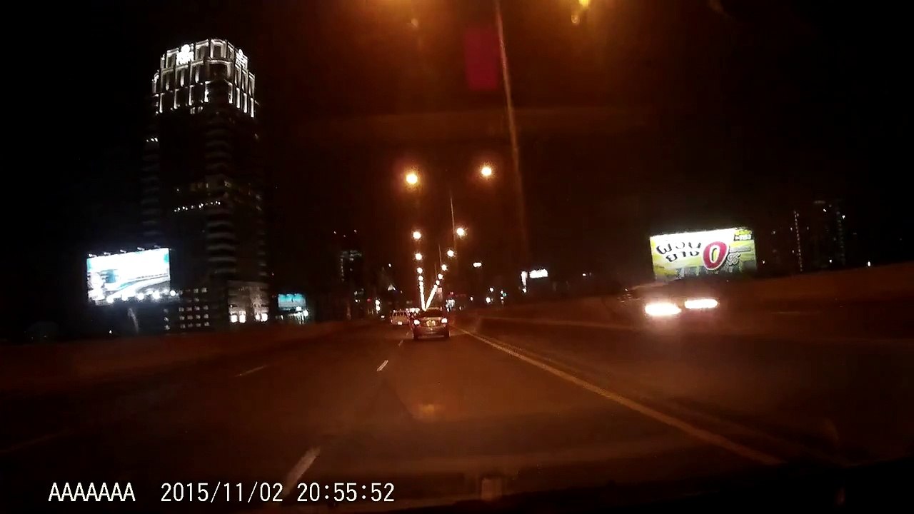 Bangkok'un Gecesini Aydınlatan İnanılmaz Meteor Patlaması