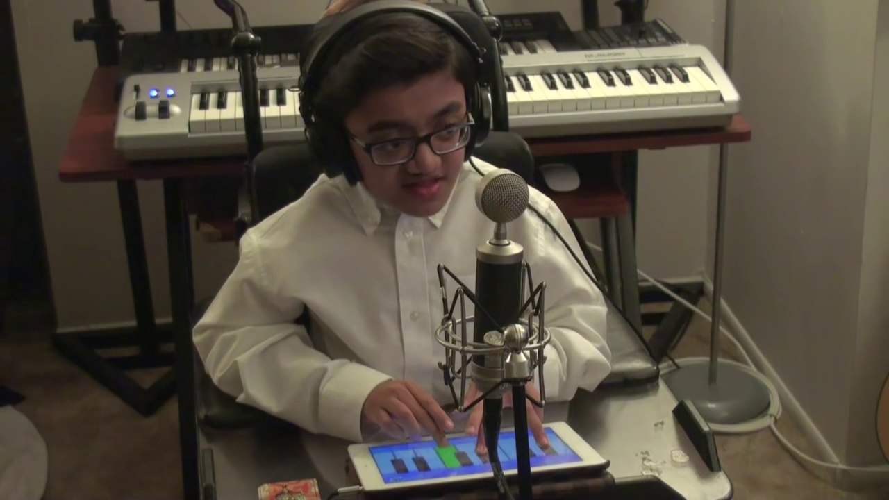 Ce jeune enfant handicapé fait une reprise énorme de Eminem - Not Afraid