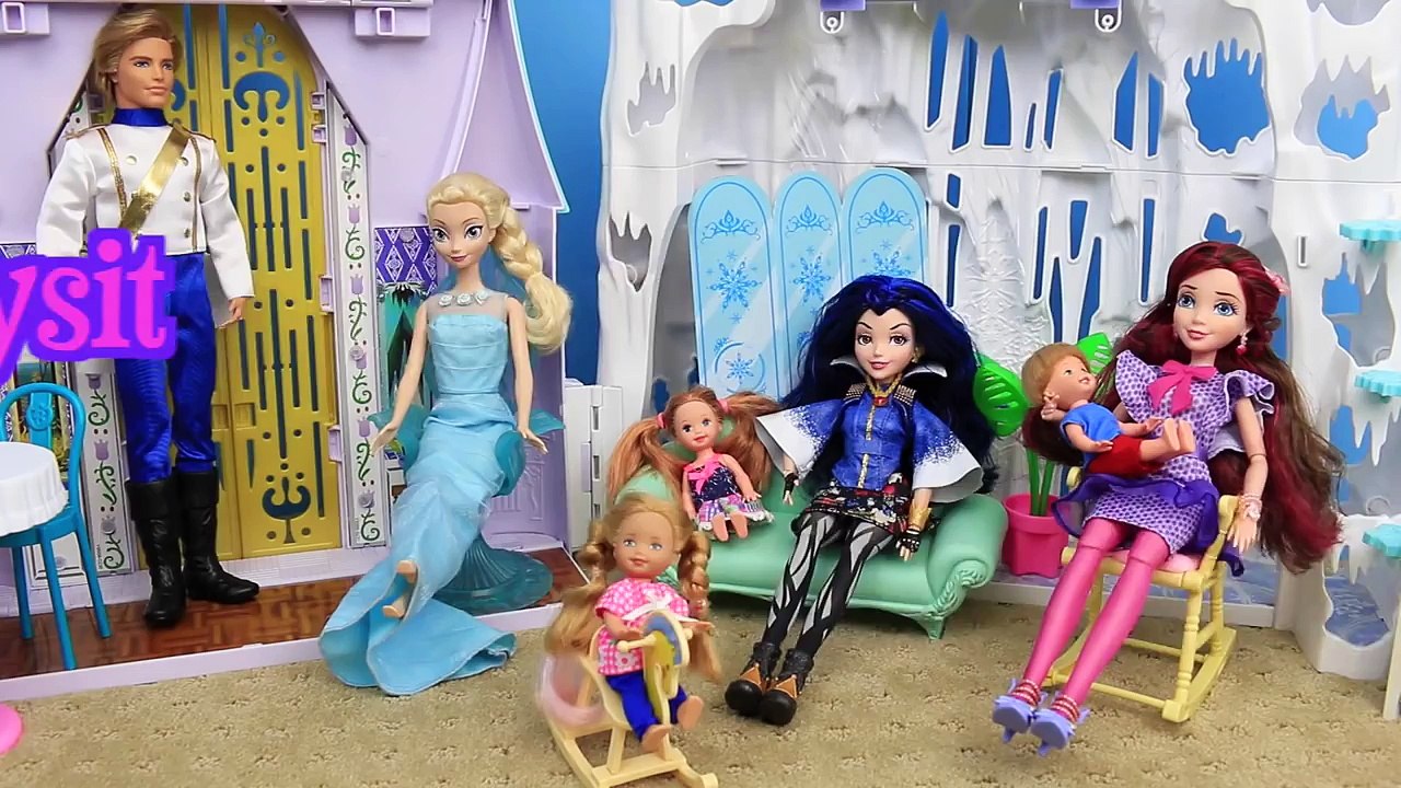 DESCENDANTS Disney Dolls BABYSIT Elsa & Princess Annas Frozen Kids + Jane & Evie