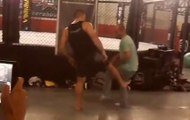 UFC Dövüşçüsü Low Kick Vurduğu Adamı Uçurdu
