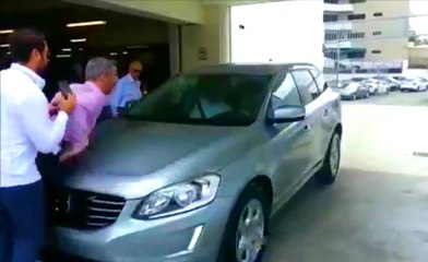 Arabanın Otomatik Fren Sistemi Çalışmayınca Bakın Ne Oldu