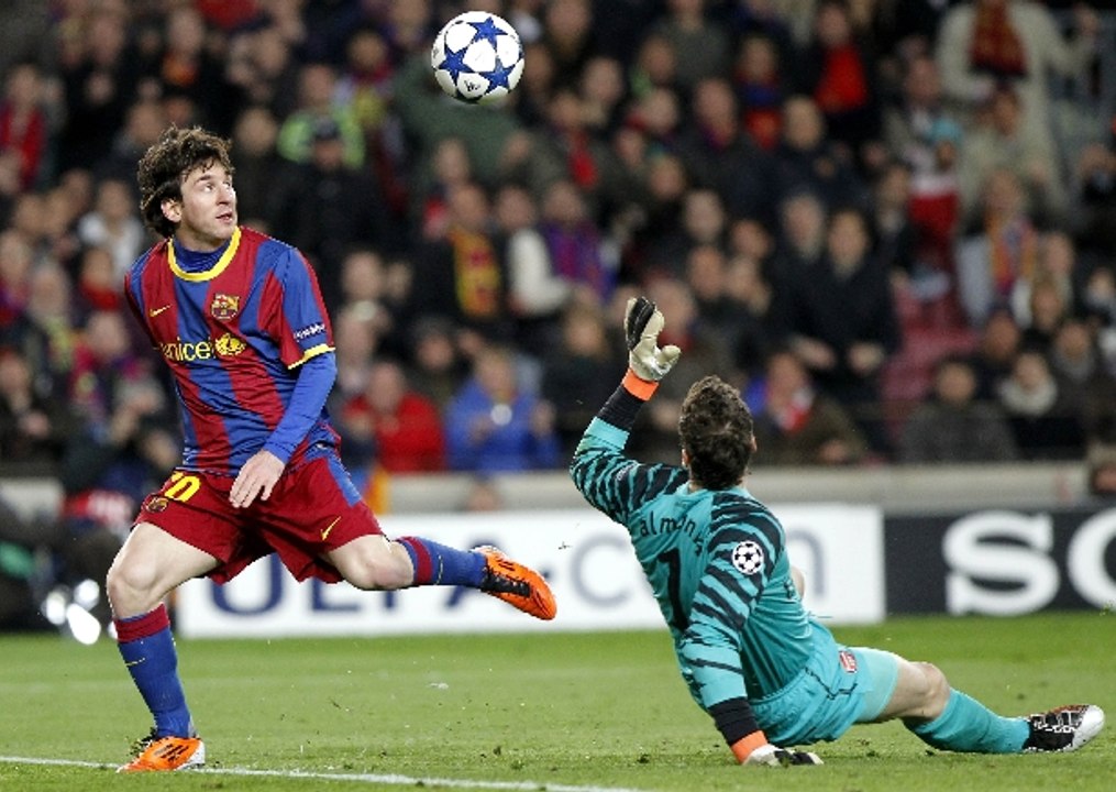 Messi incredible goal vs Arsenal (UCL 2011)
