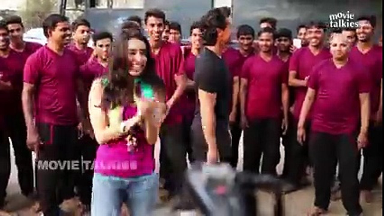 Stunt Gone Wrong  Tiger Shroff Almost Hits Shraddha Kapoor During Stunts On Sets Of Baaghi