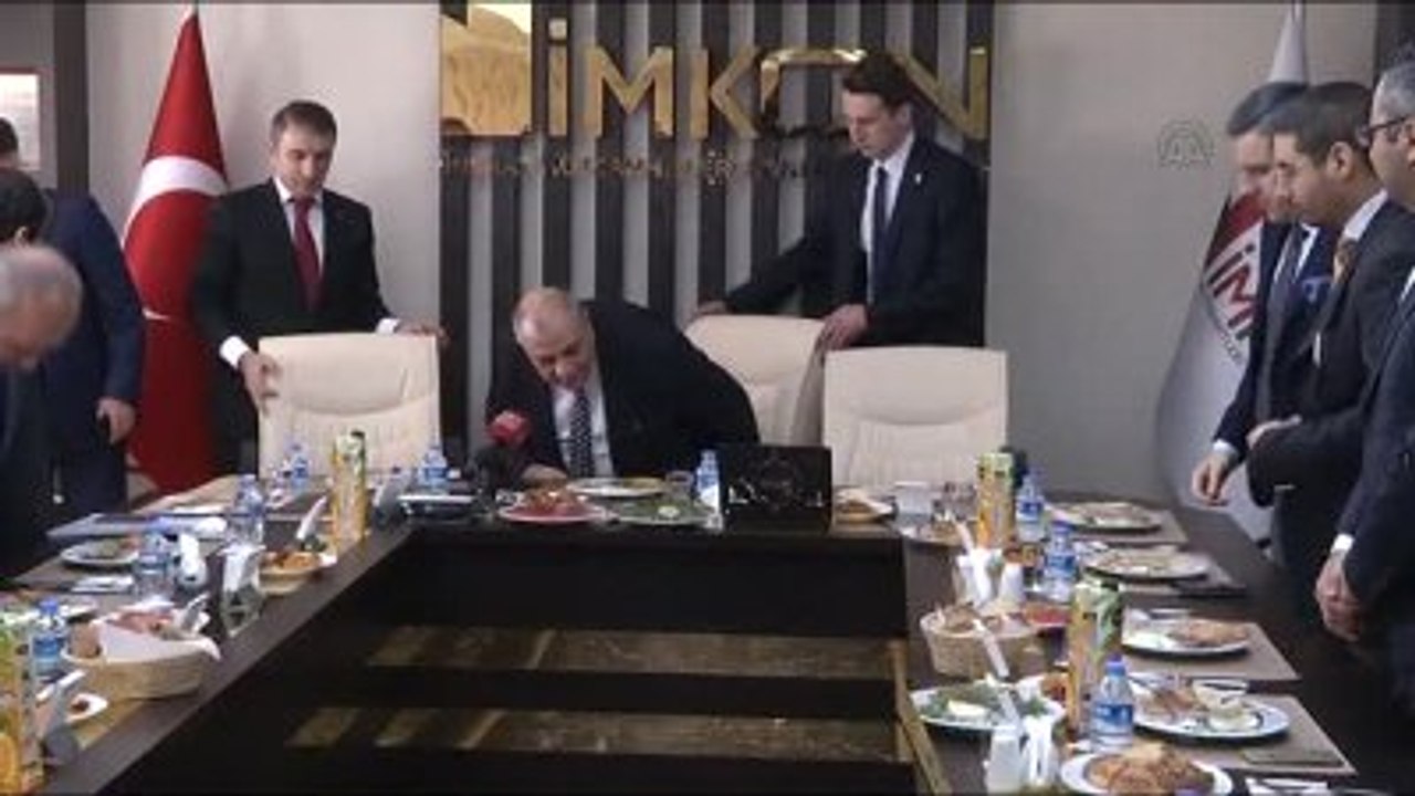 Başbakan Yardımcısı Türkeş, İmkon'u Ziyaret Etti