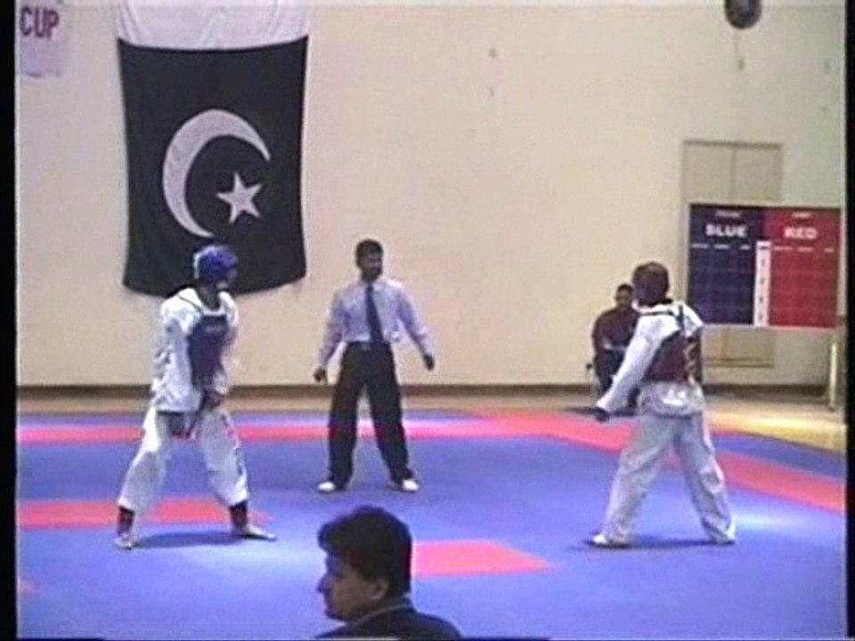 adil bin talat pakistan taekwondo champion vs javaid kareem army  2004