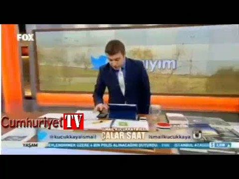 İzleyici mesajını okurken özel mesaj geldi İsmail Küçükkaya panikledi