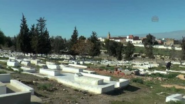 Endülüs Geleneği Hayattayken Mezar Hazırlığı