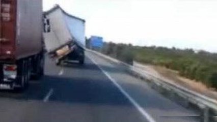 Truck Vs High Wind - Scary Footage-Top Funny Videos-Top Prank Videos-Top Vines Videos-Viral Video-Funny Fails