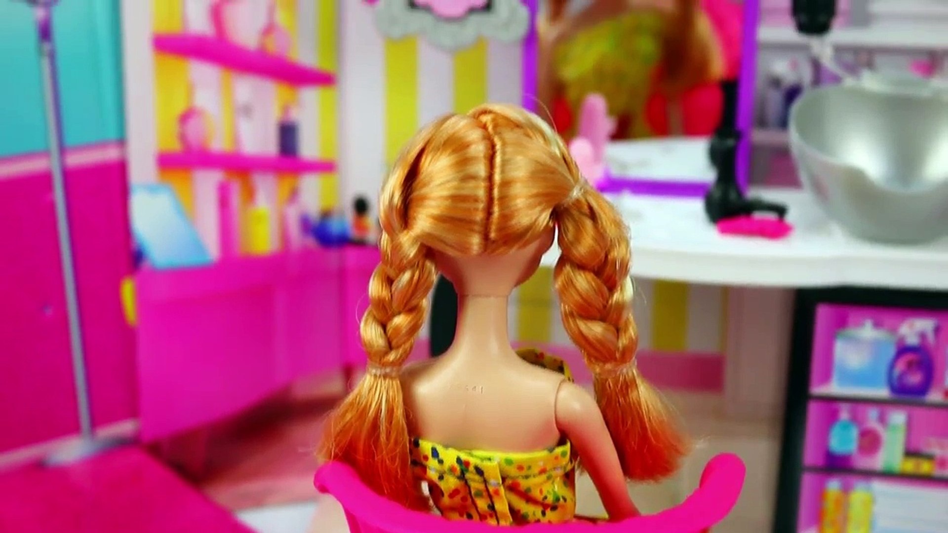 ⁣Barbie Stylin Salon Play Set Toy Review. Anna & Elsa Makeovers. DisneyToysFan.