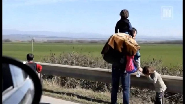 BLLOKOHEN MIJERA EMIGRANTE AFGANE NE KUFIRIN MES GREQISE DHE MAQEDONISE LAJM