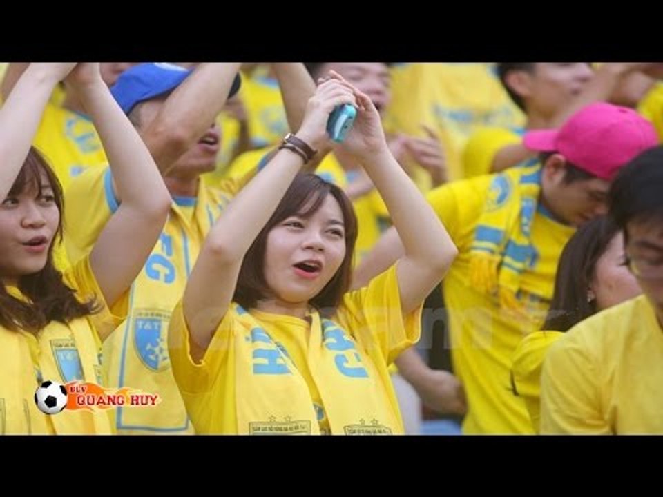 Màn chào sân đặc biệt của cổ động viên Hà Nội