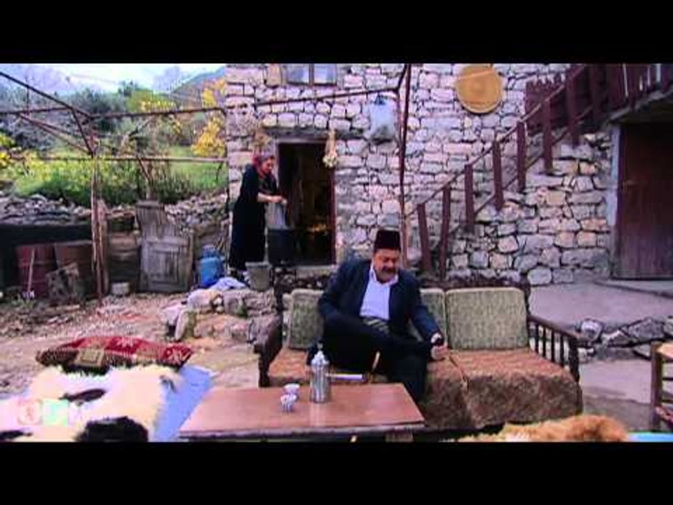 مسلسل ضيعة ضايعة - الجزء الثاني ـ الحلقة 17 الس...