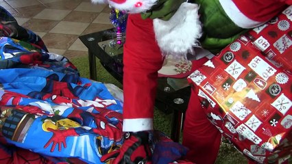 Spiderman vs Hulk In Real Life! Superhero Having Fun Movie!