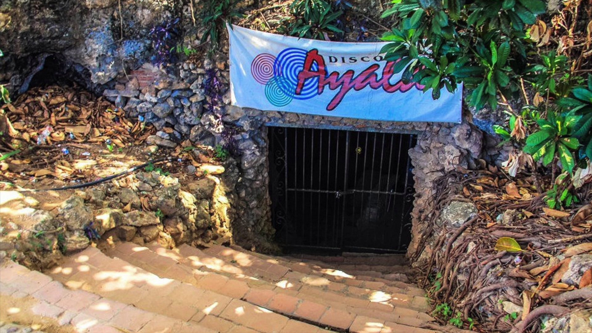 Пещерный клуб «Айяла» на Кубе