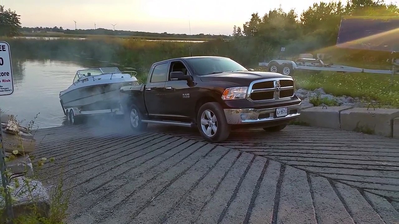 Dodge burns out on boat ramp FAIL