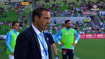 Zagueiro fratura a perna e sofre mais duas lesões no mesmo lance