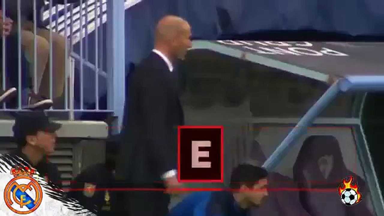 Enfado de Zidane tras el penalti fallado por Cristiano Ronaldo vs Málaga • 2016