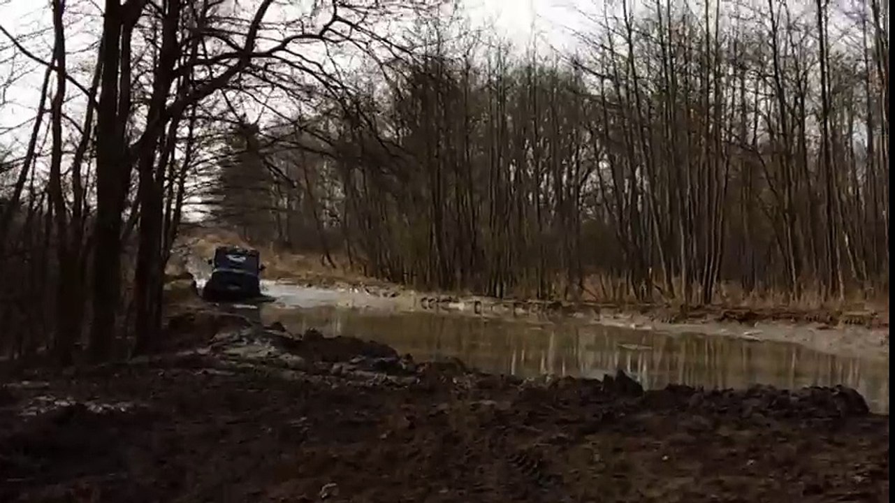 UAZ HULK i błoto