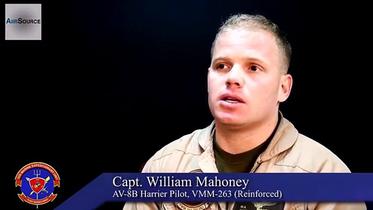 AV-8B Harrier Emergency Landing Without Nose Gear