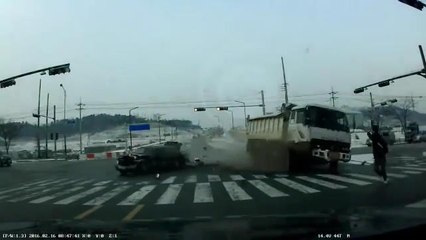 Compilation d'accidents de voitures n°312 | Car Crashes Compilation | Février 2016
