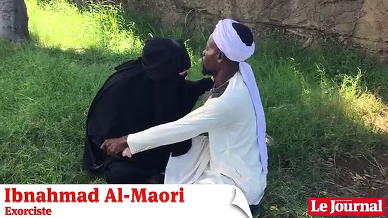 شاهد لحظة خروج "الجن" من جسد فتاة فرنسية