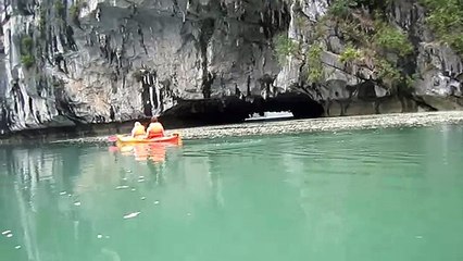 Гребля на байдарках. Залив Халонг