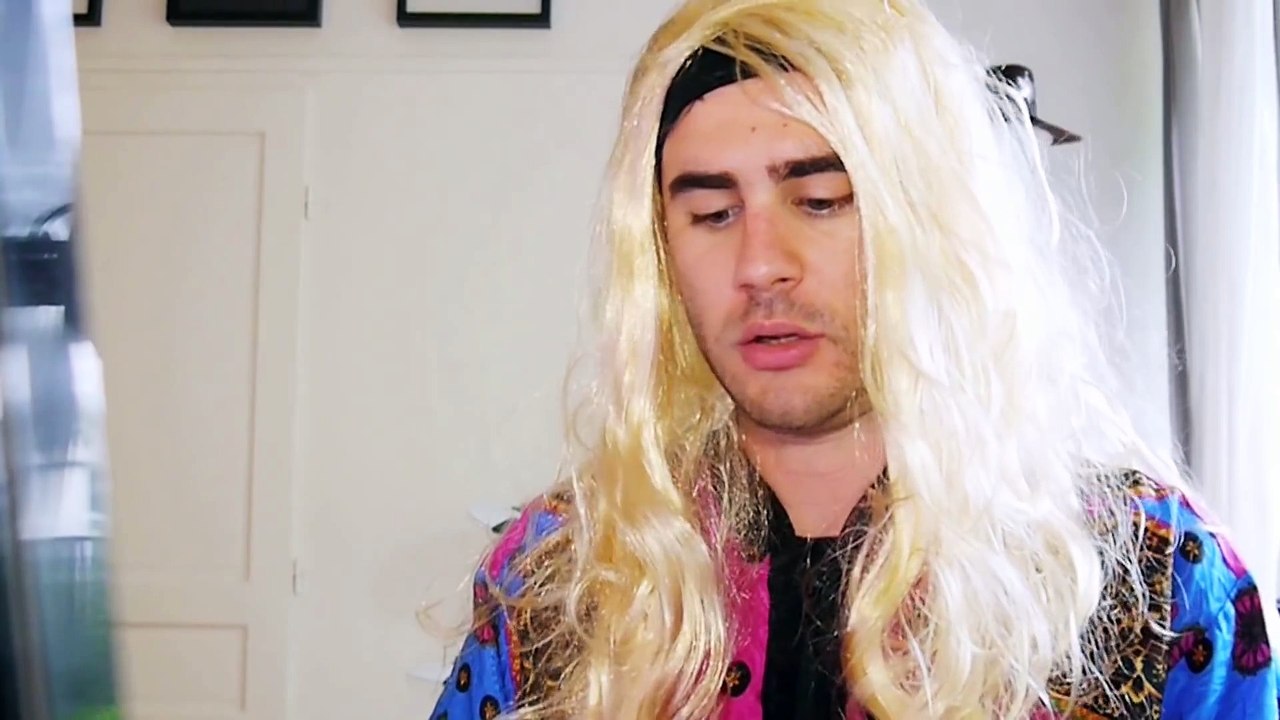 Cyprien - Les vieux et la technologie