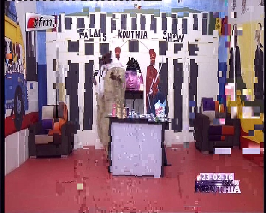 Kouthia Show raille Mimi Touré