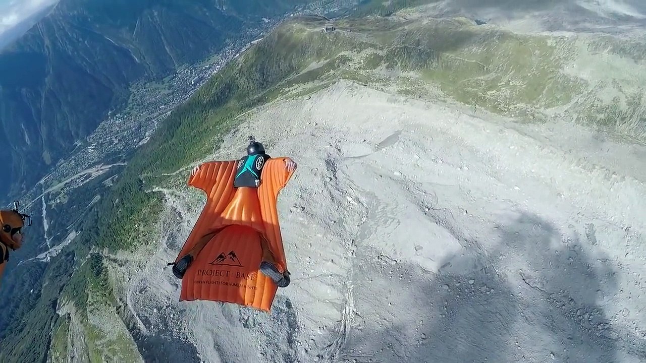 Безумный затяжной прыжок.