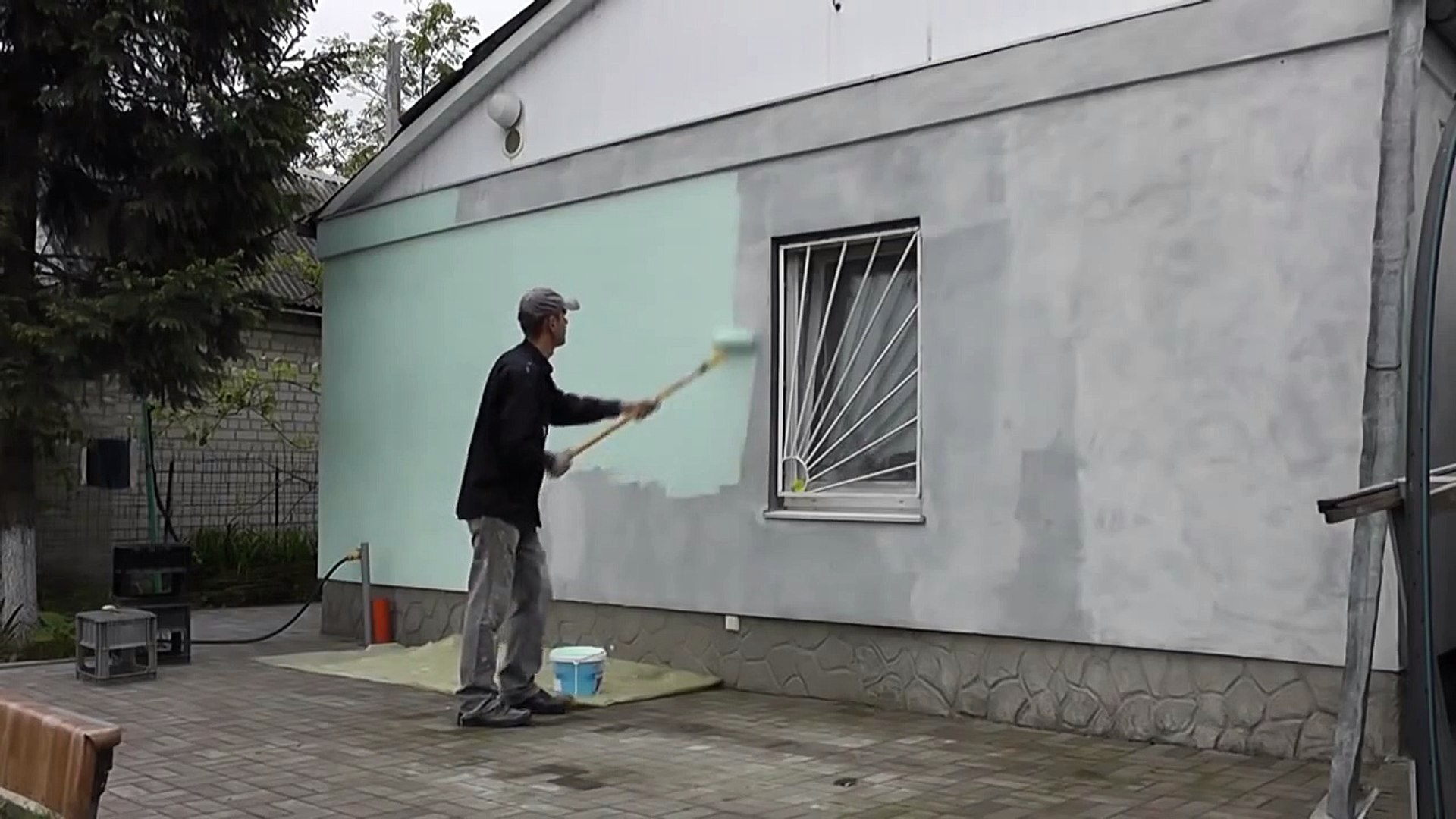 ⁣Покраска фасада дома своими руками