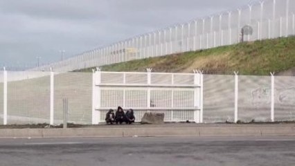 Calais'deki "Vahşi Orman"In Tahliyesi Ertelendi