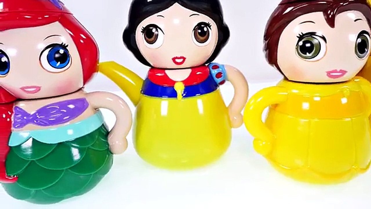 NEW Disney Princess Water Palace Playset Ariel Cinderella Belle Rapunzel Petal Float PLAY-DOH Fun!