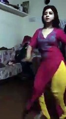 Desi girl dance at home| Desi Mujra| Pakistani Mujra