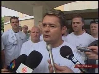 Cols Bleus Montreal Syndicalisme Extreme