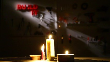 Build It: Emergency Candles