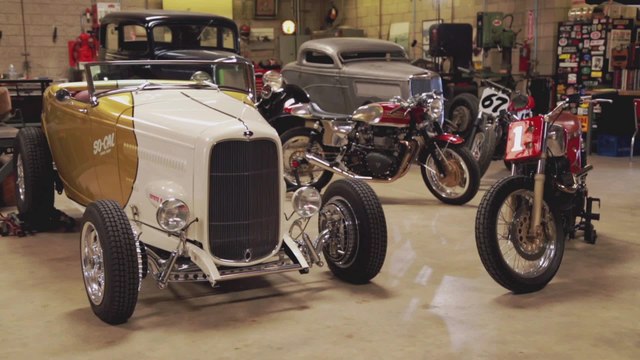 Vintage Triumph Hot Rod Motorcycle! | ON TWO WHEELS