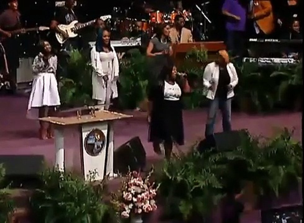 Tasha Cobbs and Full Gospel Baptist Church Fellowship 2015 Praise and Worship