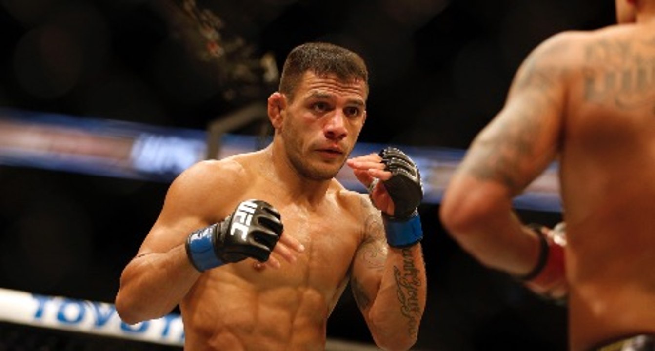 Rafael dos Anjos will not fight Conor McGregor at UFC 196
